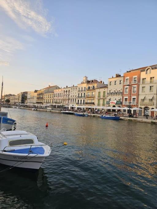 Le Calme A Deux Pas Du Port De Sete Apartment Exterior photo